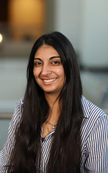 Image of Simran Dhaliwal a USACS advanced practice provider