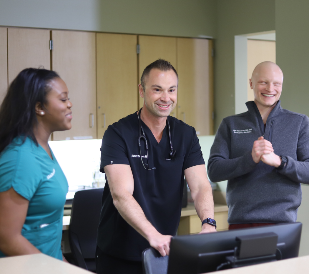 3 doctors smiling